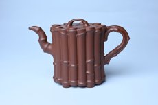 紫砂壶图片：实力派工艺师周斌精工底槽清十六竹壶 - 全手工紫砂壶网
